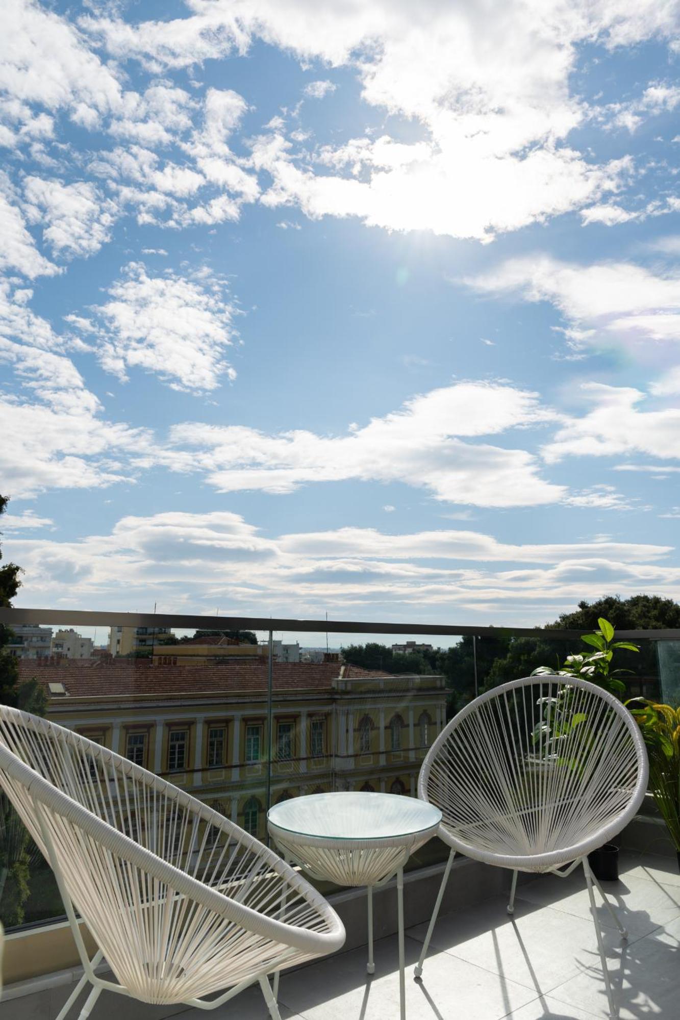 Velvet Luxury Studios In The City Center By Binobi! Tesalonika Bagian luar foto